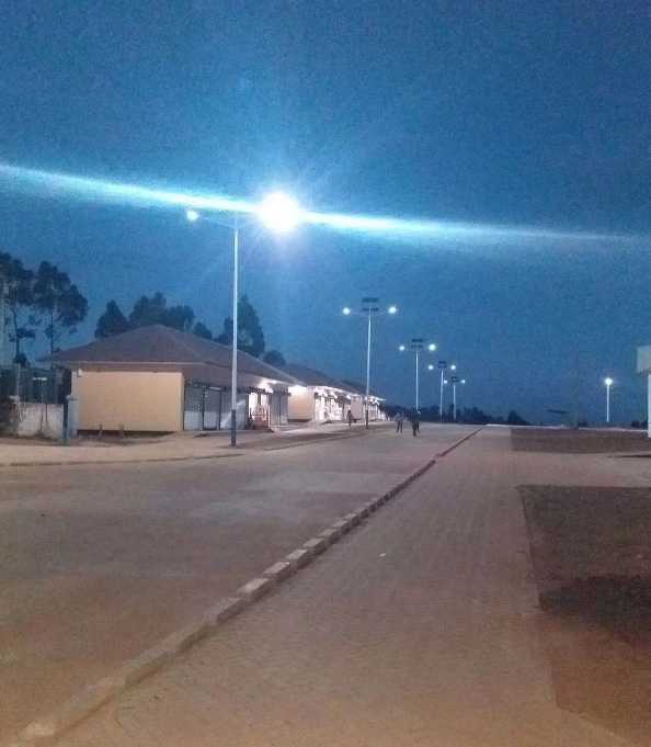 扬中市非洲科特迪瓦太阳能路灯工程